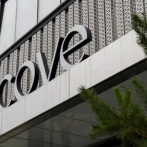 Отель Cove Landmark Pinnacle, Лондон
