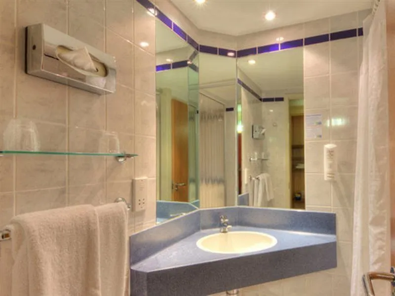 Holiday Inn Express London Limehouse By Ihg Hotel